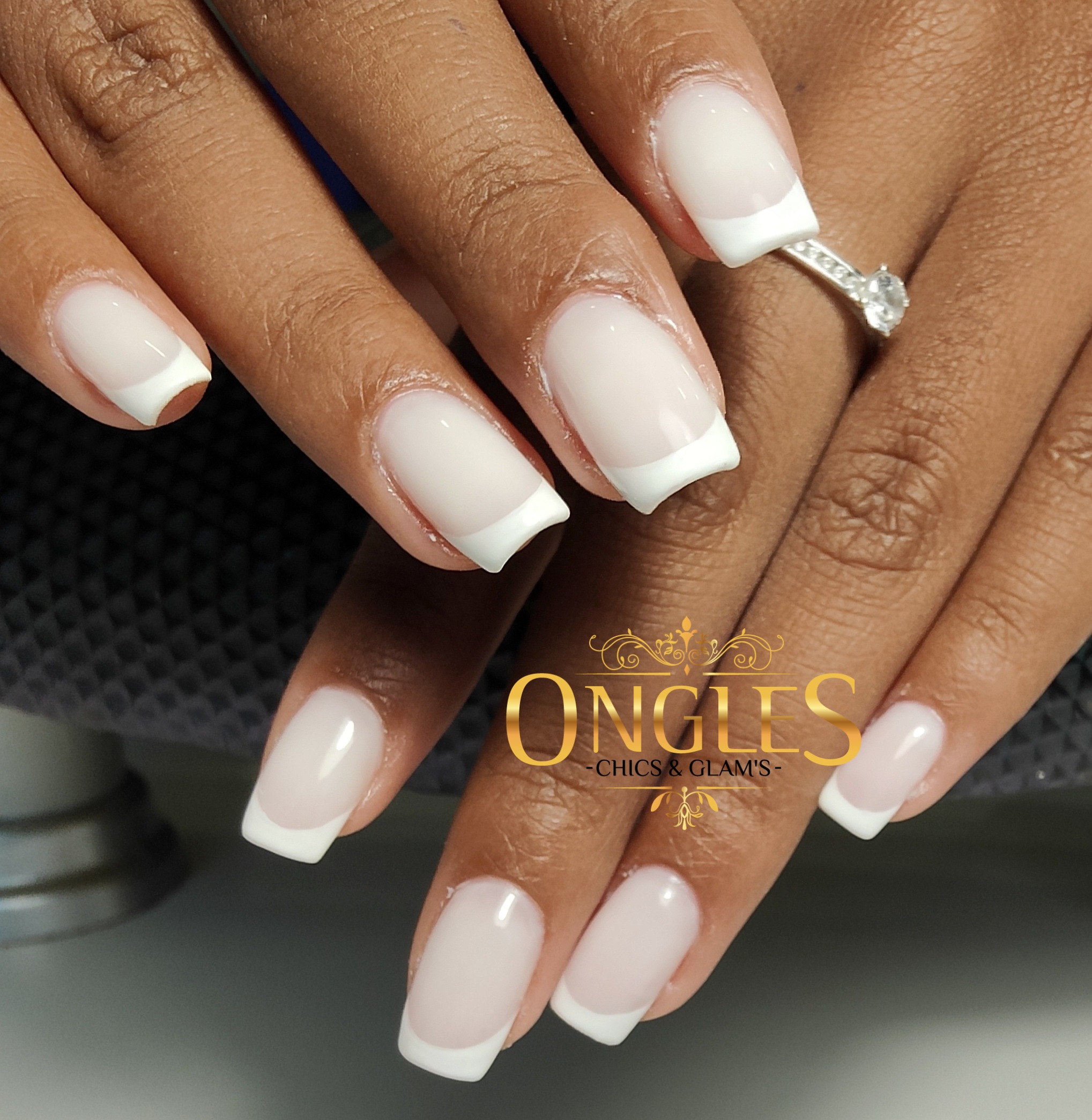 French manucure blanche